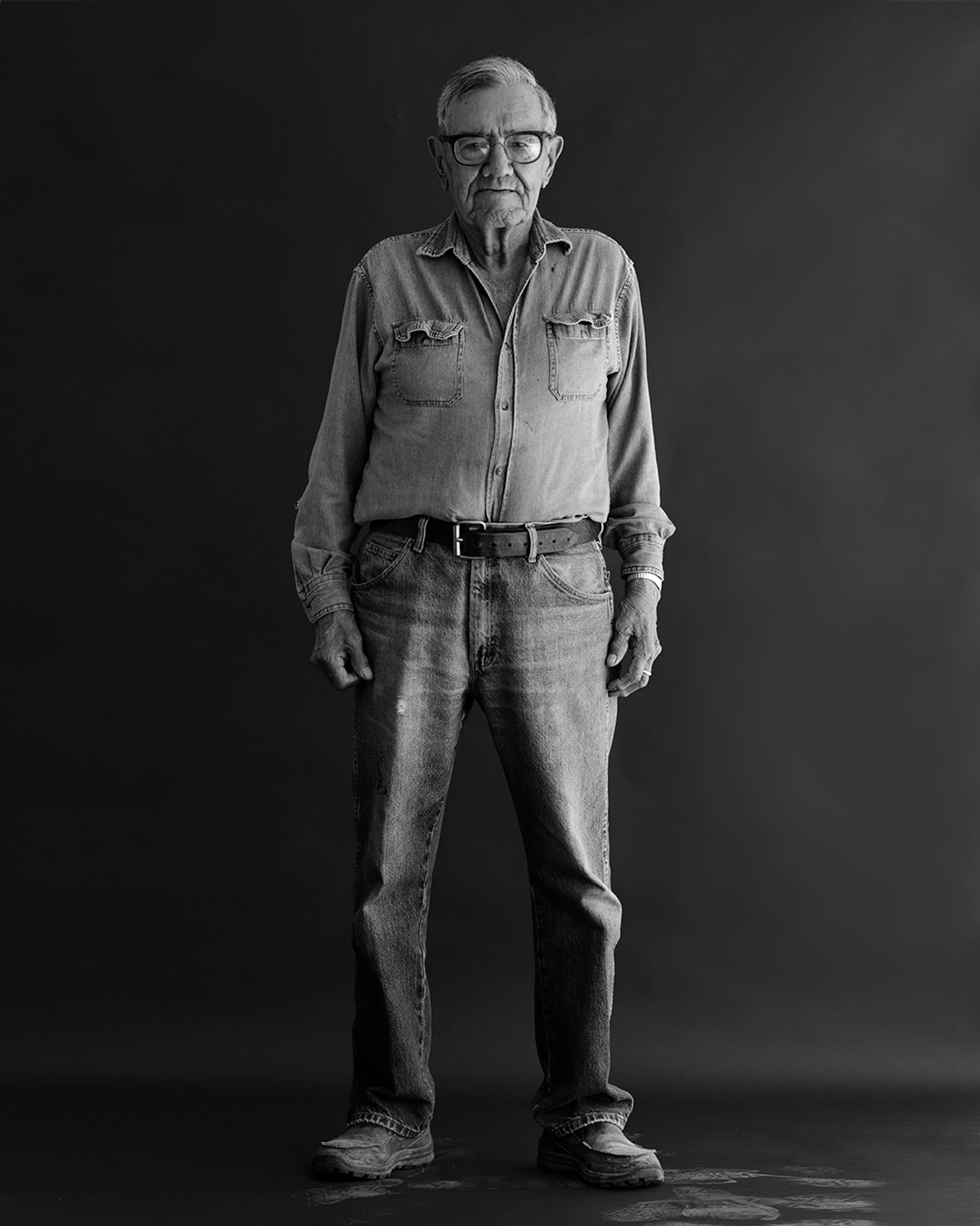 20160418_Jason-Griego_Eddie_Standing_web